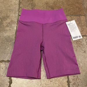 Lululemon ebb to street short